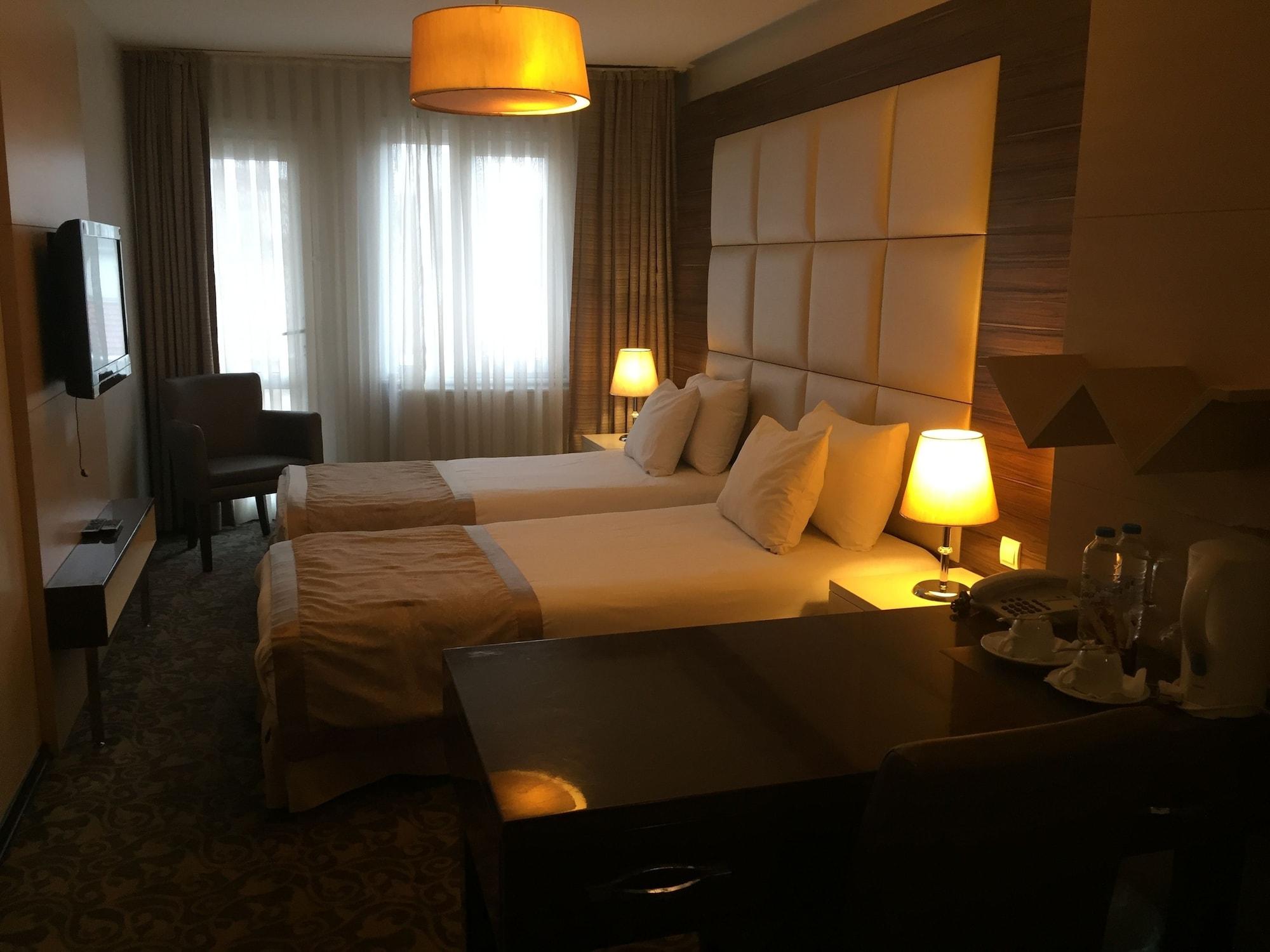 Derpa Hotel Provincia di Provincia di Istanbul Esterno foto